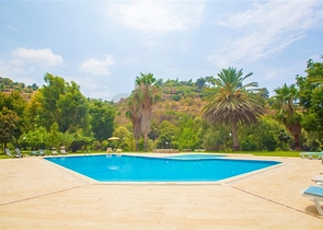 فيلا واسعة في الانيا بسعر ممتاز 