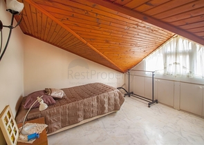 فيلا واسعة في الانيا بسعر ممتاز 