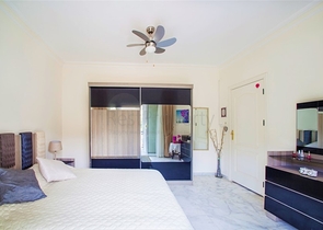 فيلا واسعة في الانيا بسعر ممتاز 