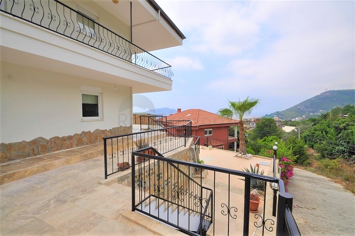 فيلا مفروشة - تصميم ثلاث غرف وصالة في جيكجلي / الانيا 