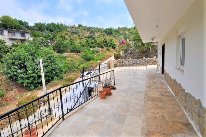 فيلا مفروشة - تصميم ثلاث غرف وصالة في جيكجلي / الانيا 