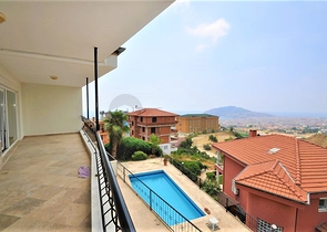 فيلا مفروشة - تصميم ثلاث غرف وصالة في جيكجلي / الانيا 