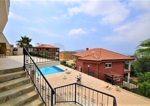 فيلا مفروشة - تصميم ثلاث غرف وصالة في جيكجلي / الانيا 