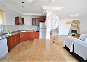 فيلا مفروشة - تصميم ثلاث غرف وصالة في جيكجلي / الانيا 