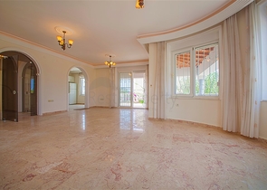 فيلا مستقلة دوبلكس - قريبة من مركز المدينة - مهموتلار / الانيا 