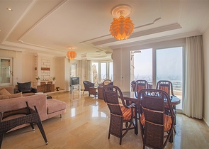 فيلا مستقلة مع تراس واسع واطلالة بحر ساحرة في كارجي جاك / الانيا 