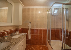 فيلا مستقلة مع تراس واسع واطلالة بحر ساحرة في كارجي جاك / الانيا 