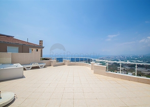 فيلا مستقلة مع تراس واسع واطلالة بحر ساحرة في كارجي جاك / الانيا 