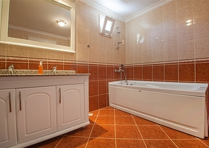 فيلا مستقلة مع تراس واسع واطلالة بحر ساحرة في كارجي جاك / الانيا 