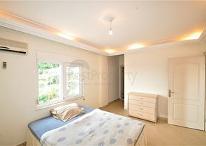 اطلالة بحر وقلعة  فيلا مع مسبح خاص في الانيا 