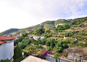 اطلالة بحر وقلعة  فيلا مع مسبح خاص في الانيا 