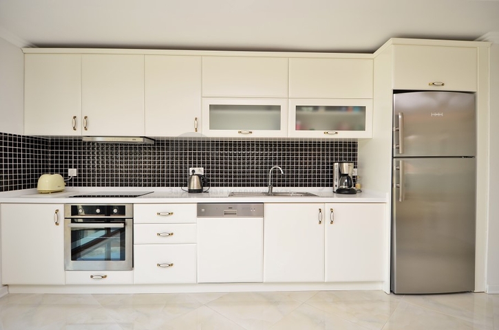 اطلالة بحر مباشرة - شقة ثلاث غرف وصالة فاخرة في اوبا / الانيا 