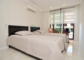 اطلالة بحر مباشرة - شقة ثلاث غرف وصالة فاخرة في اوبا / الانيا 