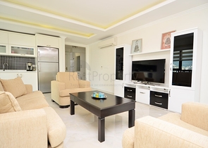 اطلالة بحر مباشرة - شقة ثلاث غرف وصالة فاخرة في اوبا / الانيا 