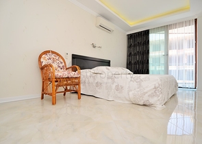 اطلالة بحر مباشرة - شقة ثلاث غرف وصالة فاخرة في اوبا / الانيا 