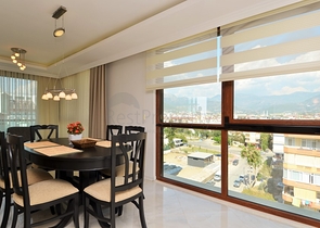 اطلالة بحر مباشرة - شقة ثلاث غرف وصالة فاخرة في اوبا / الانيا 