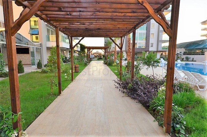 شقة على البحر مباشرة ً في الانيا / كاستل 