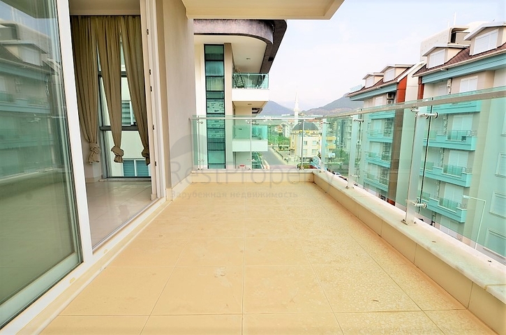 شقة على البحر مباشرة ً في الانيا / كاستل 