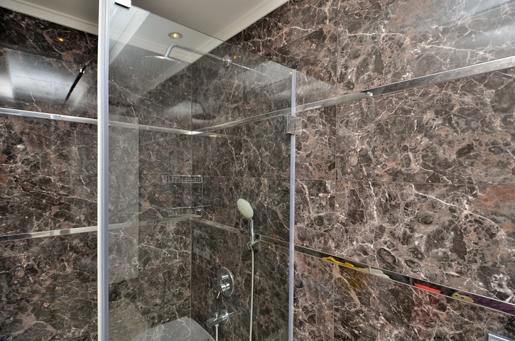 شقة على البحر مباشرة ً في الانيا / كاستل 