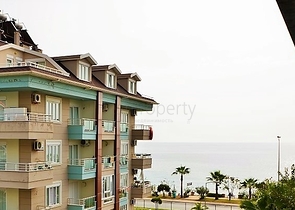 شقة على البحر مباشرة ً في الانيا / كاستل 