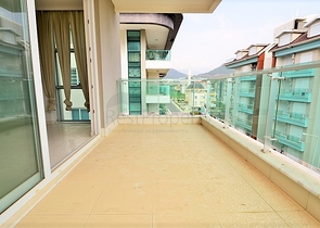 شقة على البحر مباشرة ً في الانيا / كاستل 