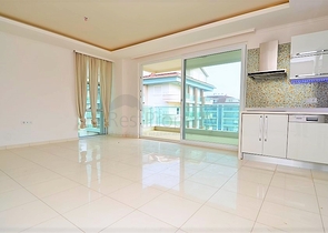 شقة على البحر مباشرة ً في الانيا / كاستل 