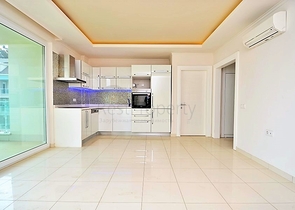 شقة على البحر مباشرة ً في الانيا / كاستل 