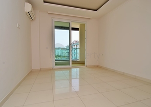 شقة على البحر مباشرة ً في الانيا / كاستل 