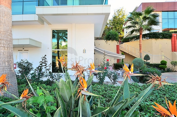 دوبكلس فاخرة بسعر مميز ضمن مجمع سكني فاخر في كارجي جاك /  الانيا 