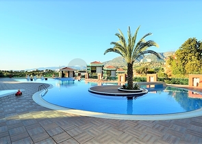 دوبكلس فاخرة بسعر مميز ضمن مجمع سكني فاخر في كارجي جاك /  الانيا 