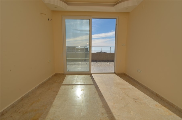 اطلالة بحر - دوبلكس عائلية واسعة للبيع في مهموتلار / الانيا 