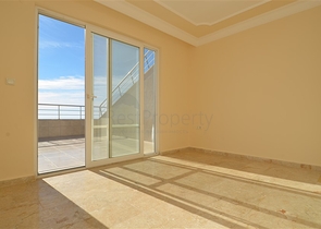 اطلالة بحر - دوبلكس عائلية واسعة للبيع في مهموتلار / الانيا 