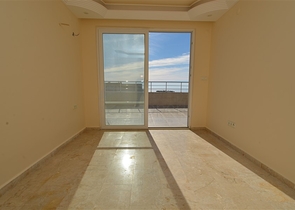 اطلالة بحر - دوبلكس عائلية واسعة للبيع في مهموتلار / الانيا 