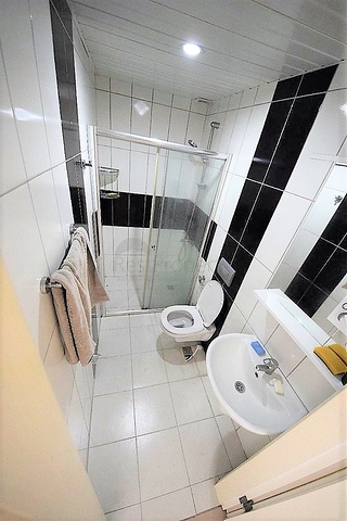 غرفتين وصالة مفروشة ضمن مجمع سكني في مهموتلار - الانيا 