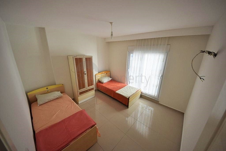 غرفتين وصالة مفروشة ضمن مجمع سكني في مهموتلار - الانيا 