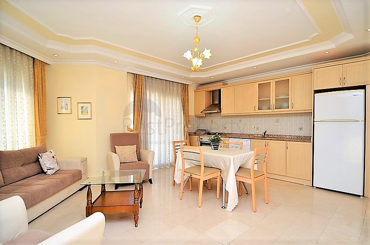 شقة غرفتين وصالة مفروشة - في مركز الانيا 