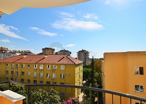 شقة غرفتين وصالة مفروشة - في مركز الانيا 