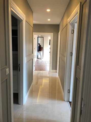 شقة فاخرة ضمن منطقة كاديكوي بالقسم الاسيوي من اسطنبول 