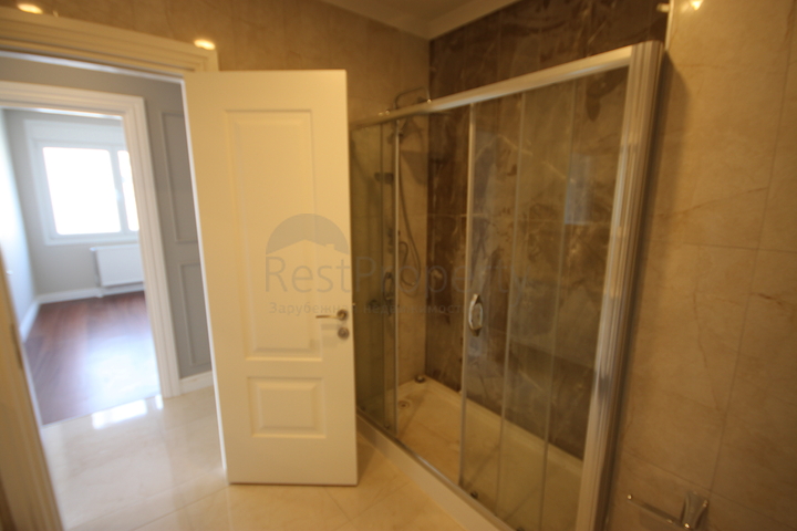 شقة فاخرة ضمن منطقة كاديكوي بالقسم الاسيوي من اسطنبول 