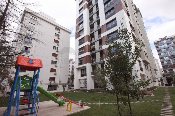 شقة فاخرة ضمن منطقة كاديكوي بالقسم الاسيوي من اسطنبول 