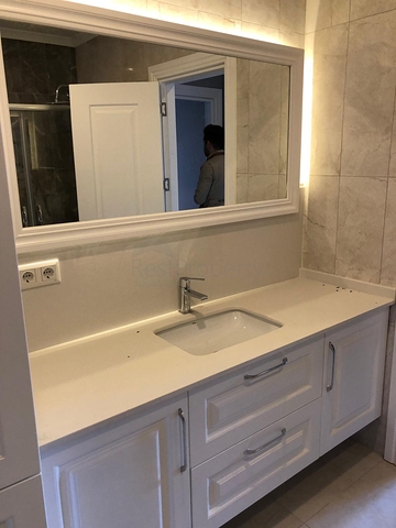 شقة فاخرة ضمن منطقة كاديكوي بالقسم الاسيوي من اسطنبول 