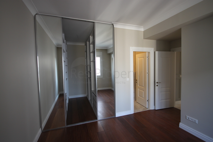 شقة فاخرة ضمن منطقة كاديكوي بالقسم الاسيوي من اسطنبول 