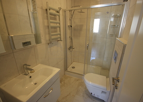 شقة فاخرة ضمن منطقة كاديكوي بالقسم الاسيوي من اسطنبول 