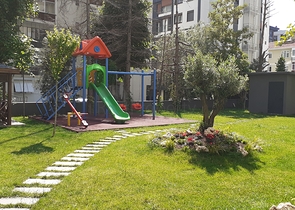 شقة فاخرة ضمن منطقة كاديكوي بالقسم الاسيوي من اسطنبول 