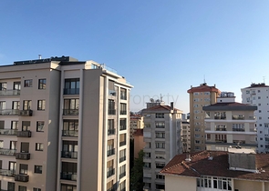 شقة فاخرة ضمن منطقة كاديكوي بالقسم الاسيوي من اسطنبول 