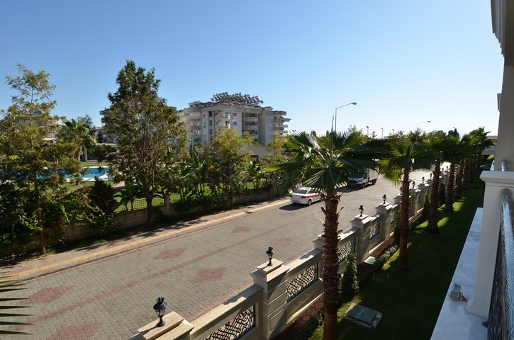 شقق فاخرة للإيجار ، مع تخطيط 2 + 1 في وسط ألانيا