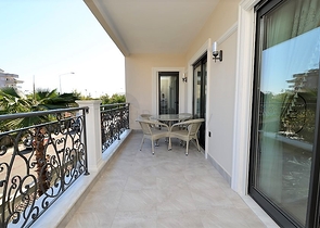 شقق فاخرة للإيجار ، مع تخطيط 2 + 1 في وسط ألانيا