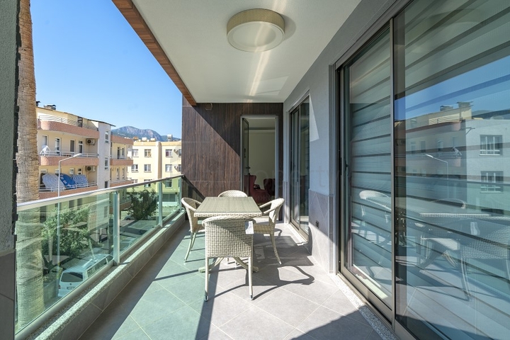 تصميم عصري حديث - شقة غرفتين وصالة ضمن مجمع فاخر في اوبا / الانيا 