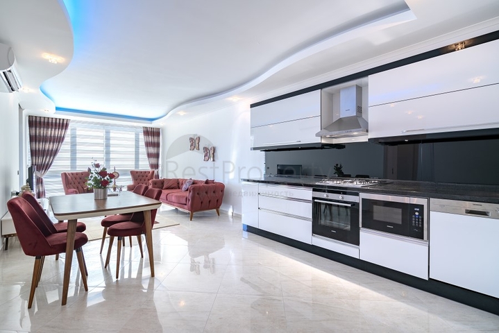 تصميم عصري حديث - شقة غرفتين وصالة ضمن مجمع فاخر في اوبا / الانيا 