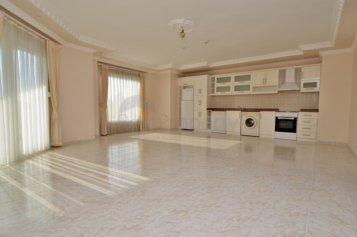 موقع مميز - شقة عائلية قريبة من البحر - في مهموتلار / الانيا 